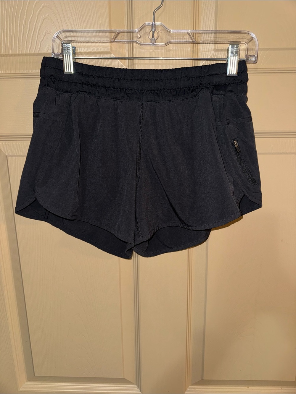 Lululemon Tracker Shorts - Size 10 in Black